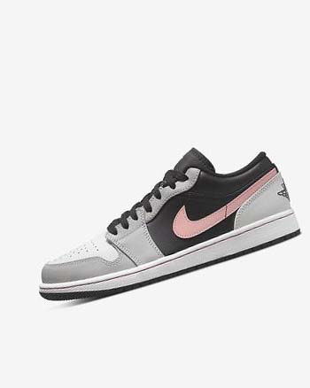Zapatillas Nike Air Jordan 1 Low Hombre Negras Gris Blancas Coral | CO2503