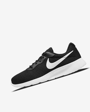 Zapatillas Nike Tanjun Hombre Negras Blancas | CO2684