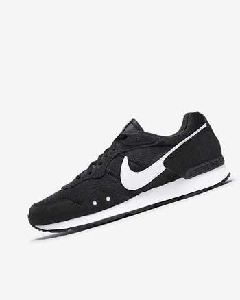Zapatillas Nike Venture Runner Hombre Negras Blancas | CO2543