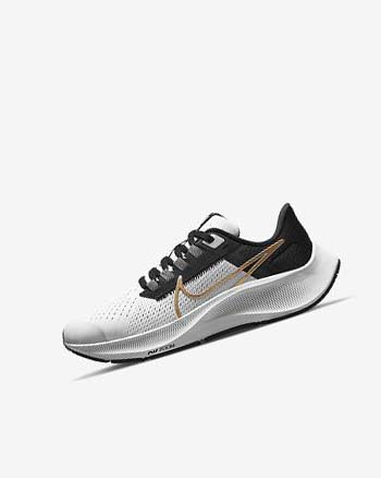 Zapatillas Running Nike Air Zoom Pegasus 38 Niño Gris Claro Gris Metal Doradas | CO2221