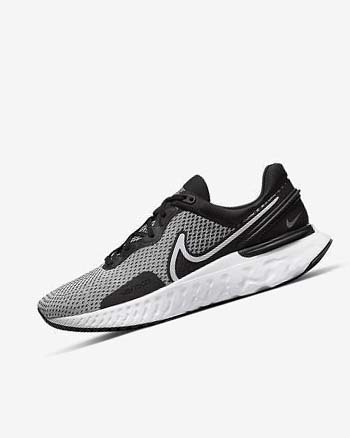 Zapatillas Running Nike React Miler 3 Hombre Blancas Negras Metal Plateadas Blancas | CO4779