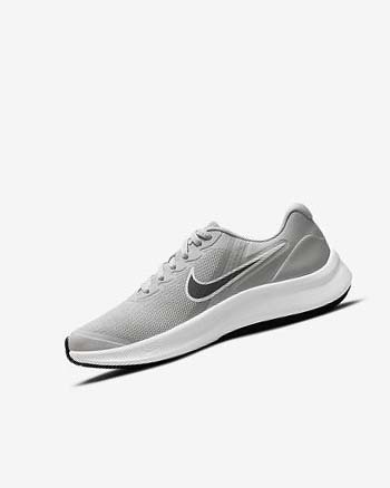Zapatillas Running Nike Star Runner 3 Niño Gris Claro Gris Negras | CO2368